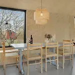 3 Bedroom Stunning In *