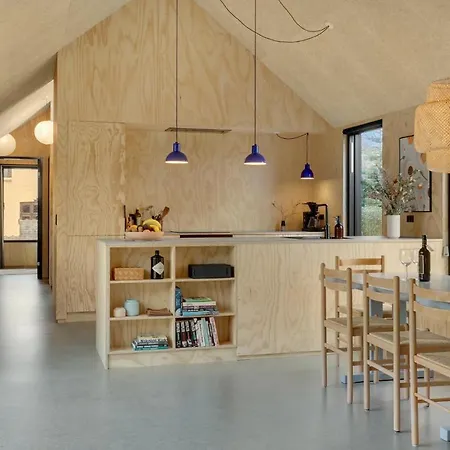 Beautiful In With Kitchen *