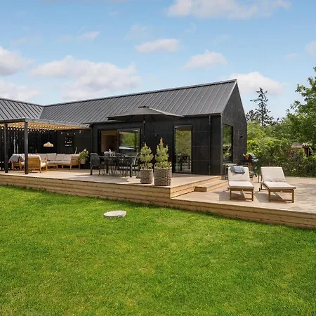 3 Bedroom Stunning In *